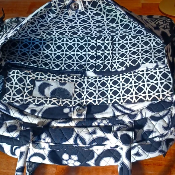 RARE Vera Bradley Metropolitan Weekender Bag in Retired "Night and Day" Pattern. - Picture 5 of 8